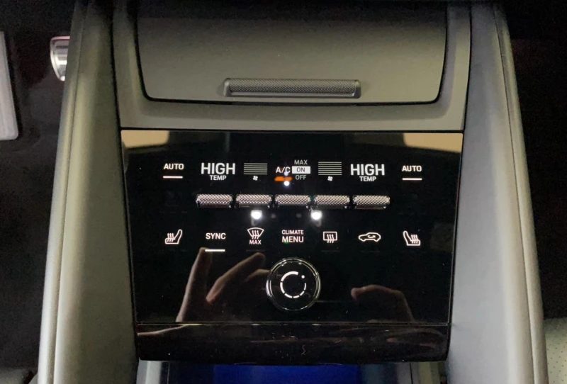 Porsche Macan 4S MATRIX PANO BOSE 360 CAMERA, снимка 12 - Автомобили и джипове - 51508676