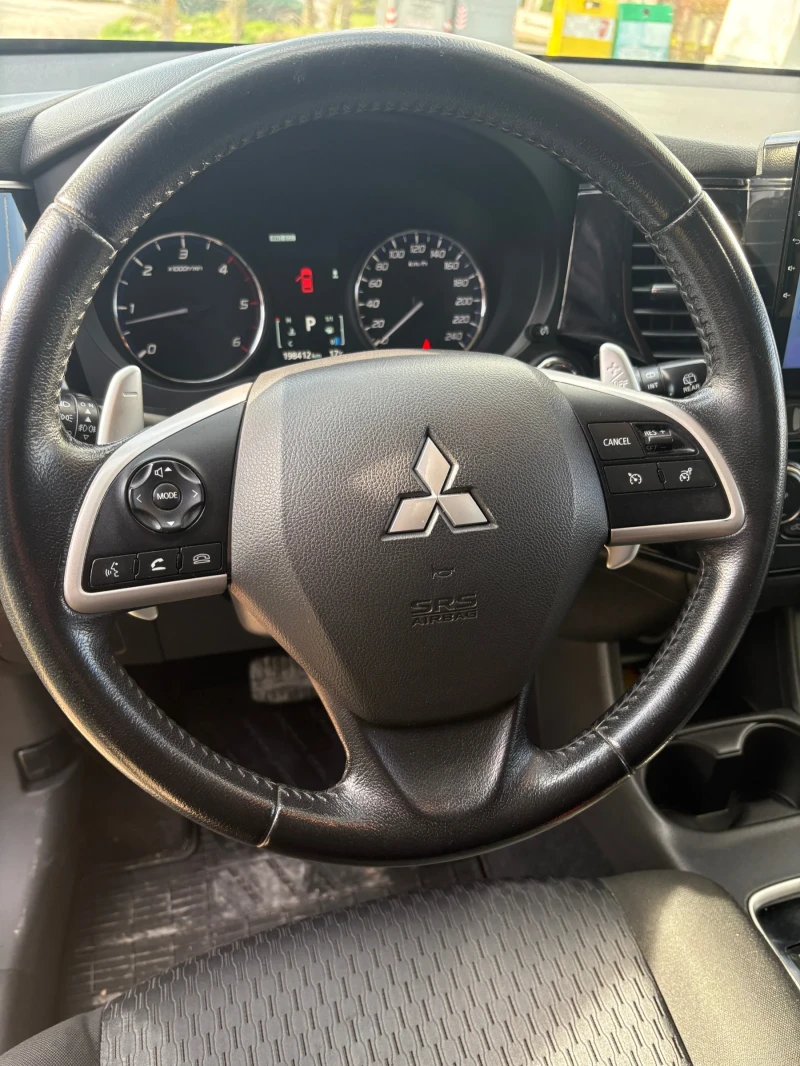 Mitsubishi Outlander 3, снимка 4 - Автомобили и джипове - 52512616