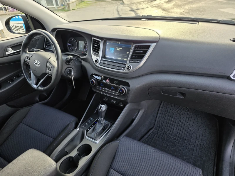 Hyundai Tucson 1.7CRDI AUTOMATIC, снимка 11 - Автомобили и джипове - 52677950