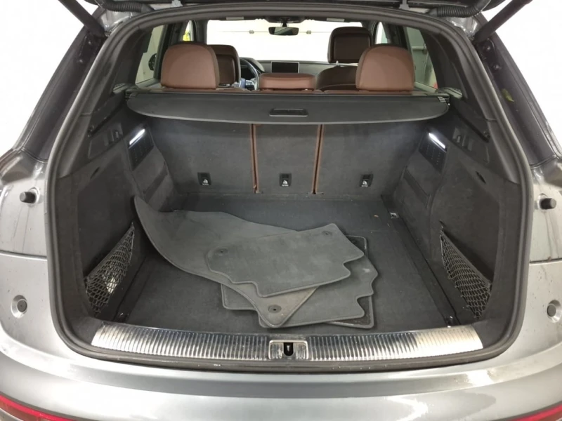 Audi Q5 * TECHNIK * CARFAX * БЕЗ ПЪРВОНАЧАЛНА ВНОСКА, снимка 17 - Автомобили и джипове - 52825817