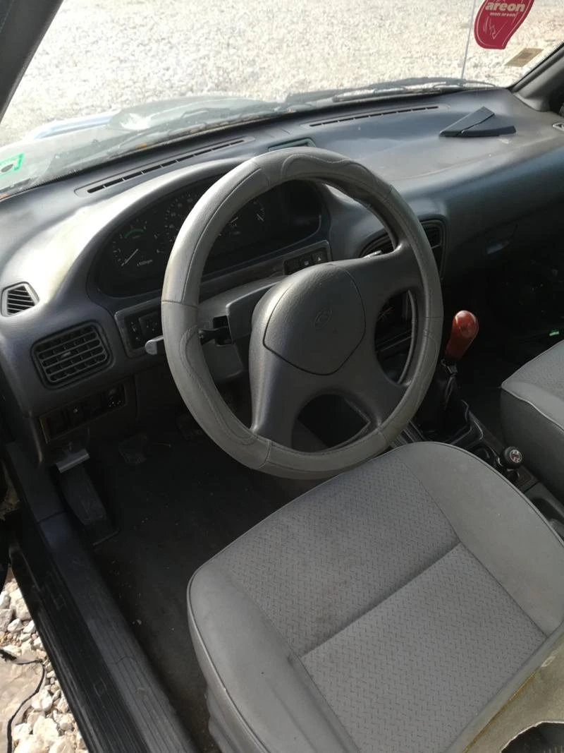 Kia Sportage 2.0tdi, снимка 3 - Автомобили и джипове - 41990381