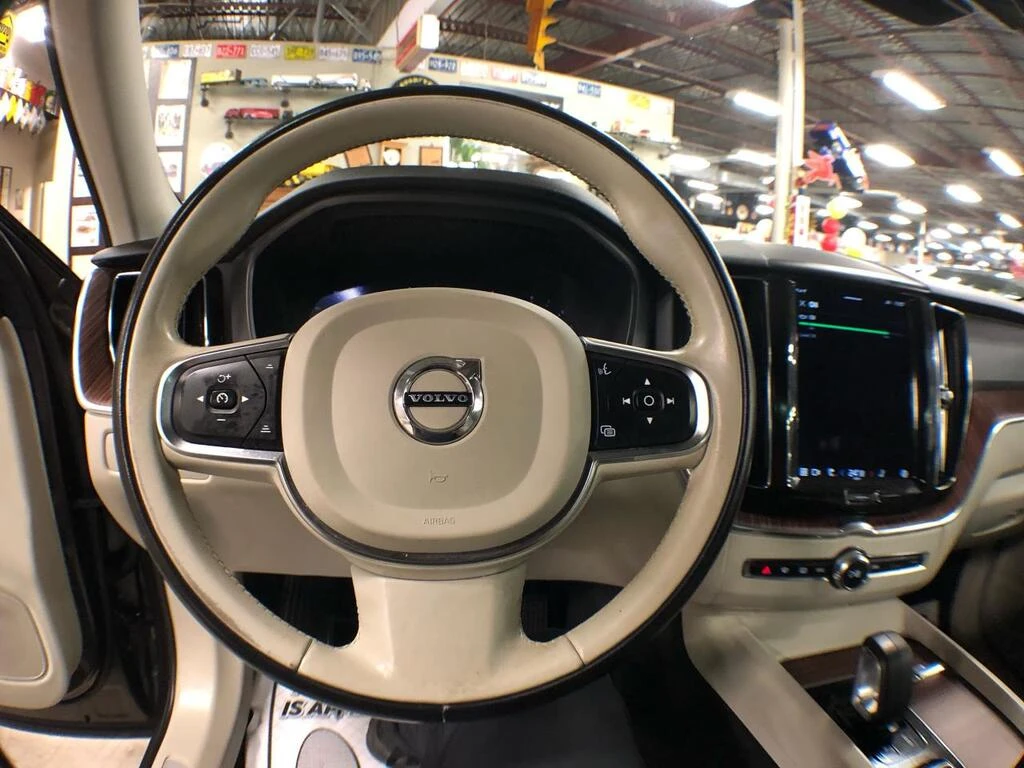 Volvo XC60 MOMENTUM B6 AWD LEATHER PAN | Mobile.bg � ����������� 11