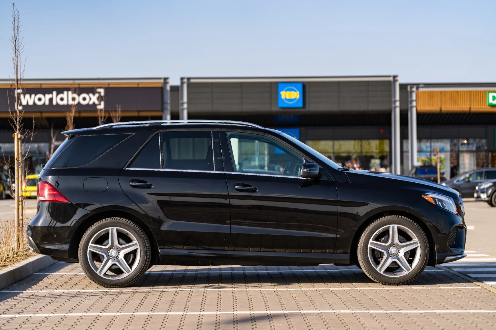 Mercedes-Benz GLE 350 AMG | DIST+ | H/K | 360* , снимка 9 - Автомобили и джипове - 54008038