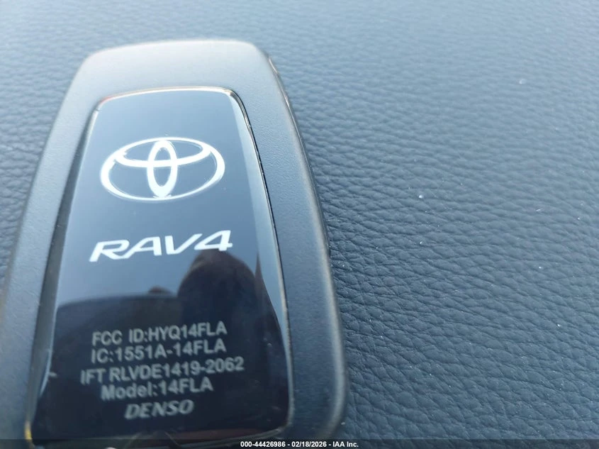 Toyota Rav4 2.5l Hybrid Xle, снимка 11 - Автомобили и джипове - 54422599
