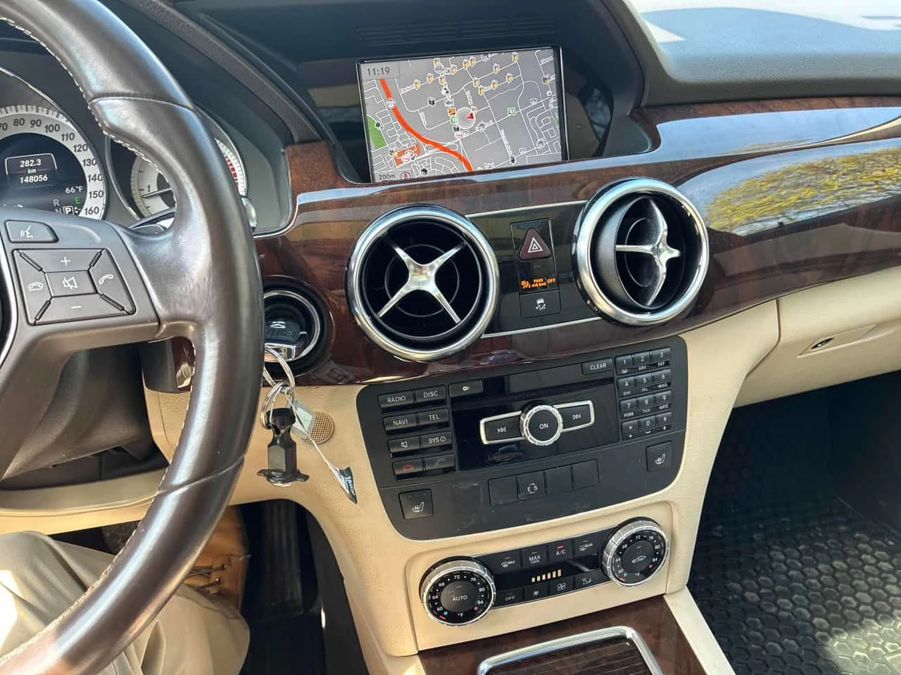 Mercedes-Benz GLK * 250 BlueTEC * CARFAX * ЦЕНА ДО БГ, снимка 8 - Автомобили и джипове - 54441359