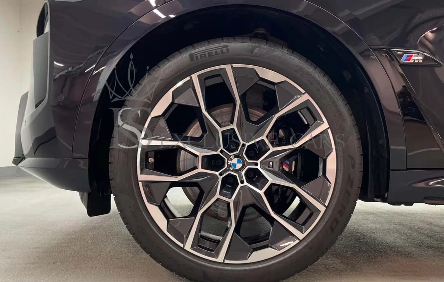 BMW X7 M60i* M SPORT PRO* SKY* ВЕНТИЛАЦИЯ* CARBON* H/K* , снимка 4 - Автомобили и джипове - 54891206