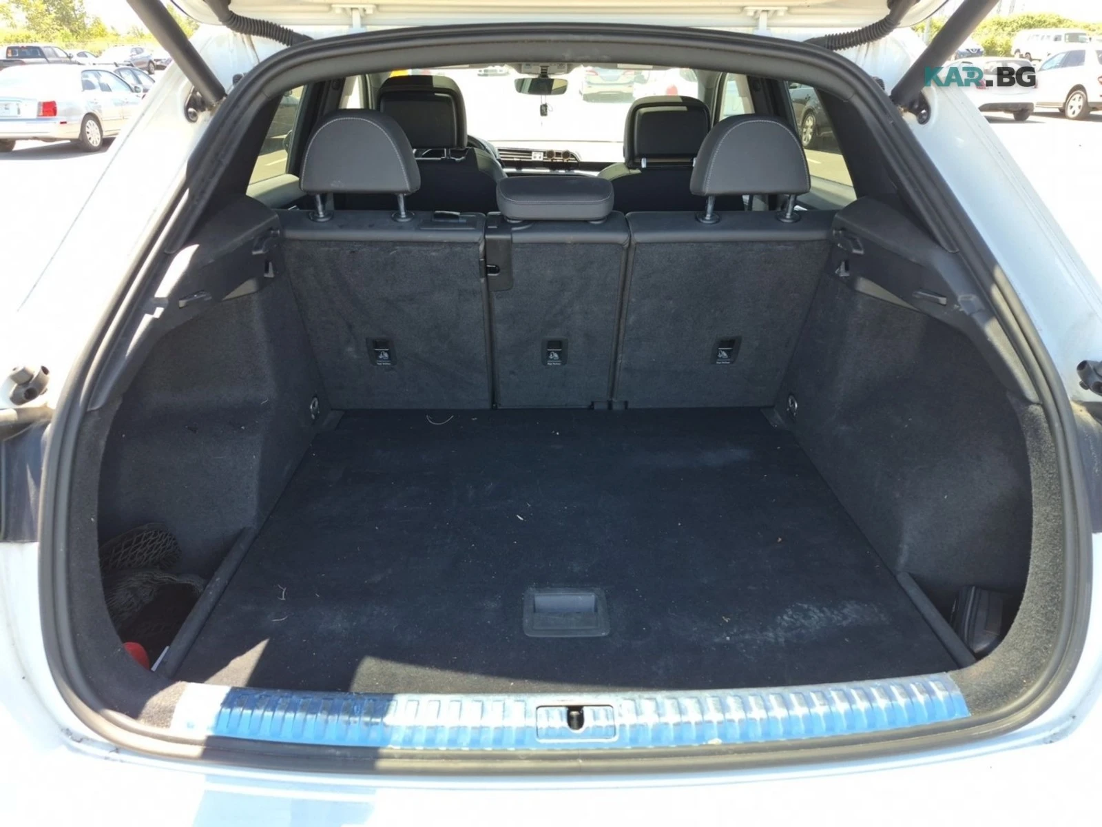 Audi Q3 Technik * B&O * АвтоКредит * (ЦЕНА ДО БГ), снимка 14 - Автомобили и джипове - 55079106