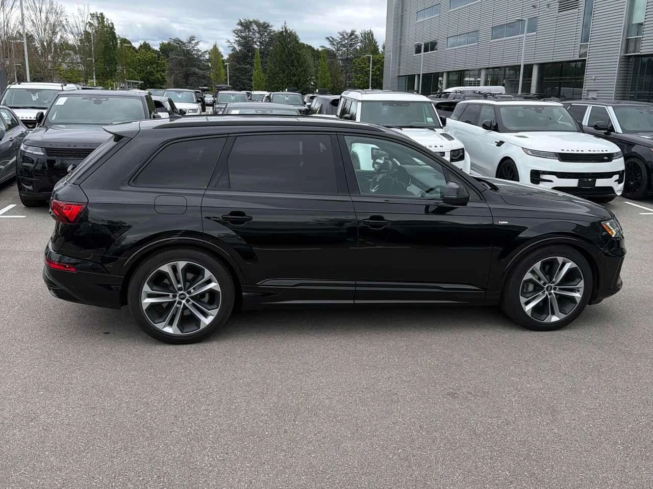 Audi Q7 Technik | CARFAX | АВТОКРЕДИТ БЕЗ ПЪРВОНАЧАЛНА , снимка 4 - Автомобили и джипове - 55344003