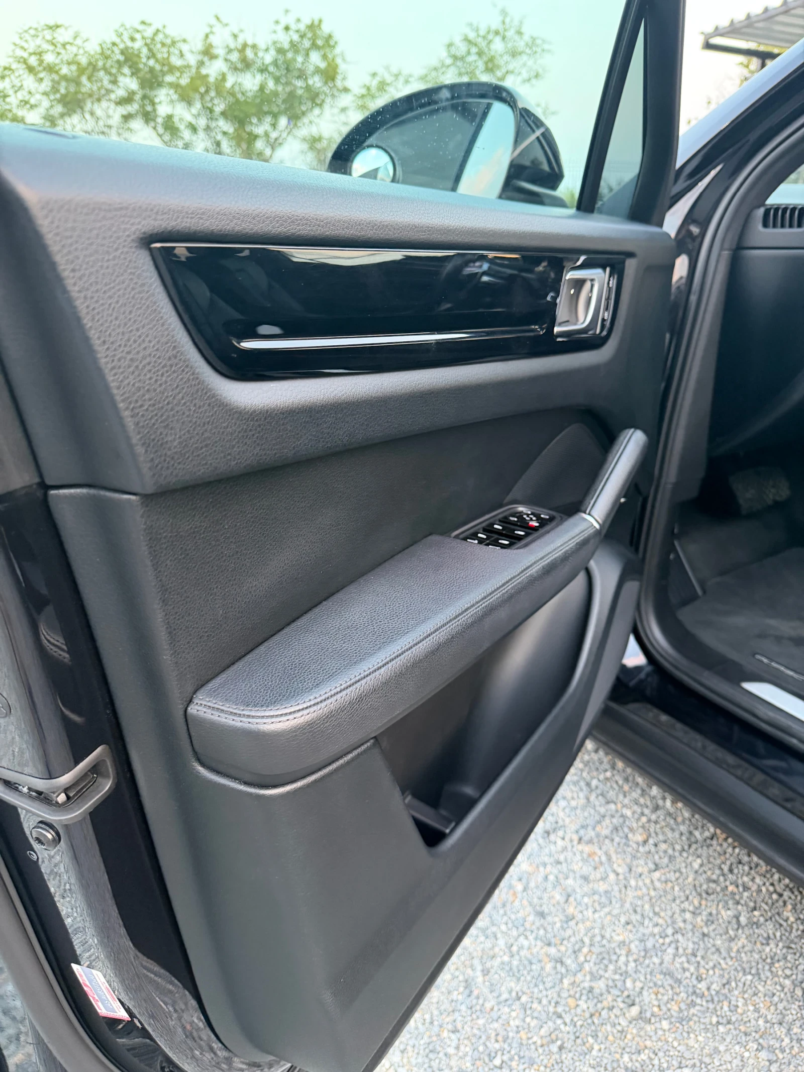Porsche Cayenne 3.0Bencin, 340ks, 100hil.km., снимка 11 - Автомобили и джипове - 55772238