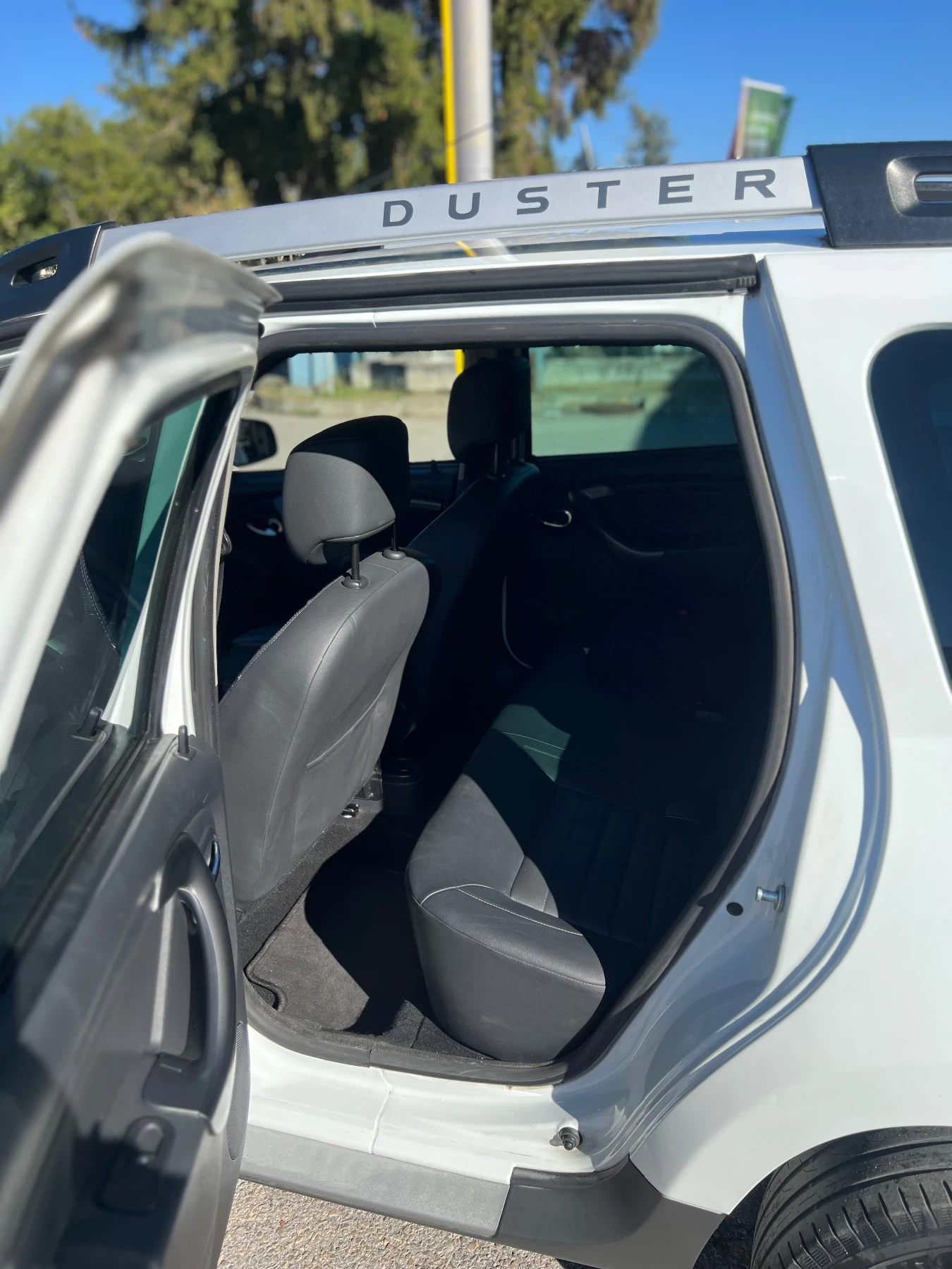 Dacia Duster TCe Euro6/Navi, снимка 7 - Автомобили и джипове - 56345627