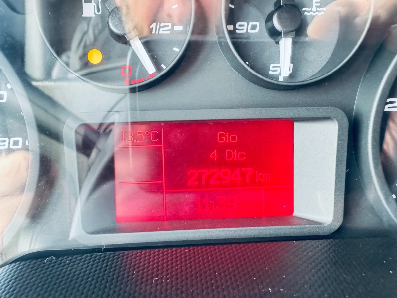 Iveco Daily 35S16V ХЛАДИЛЕН Нов внос Швейцария ТОП СЪСТОЯНИЕ , снимка 13 - Бусове и автобуси - 52658148