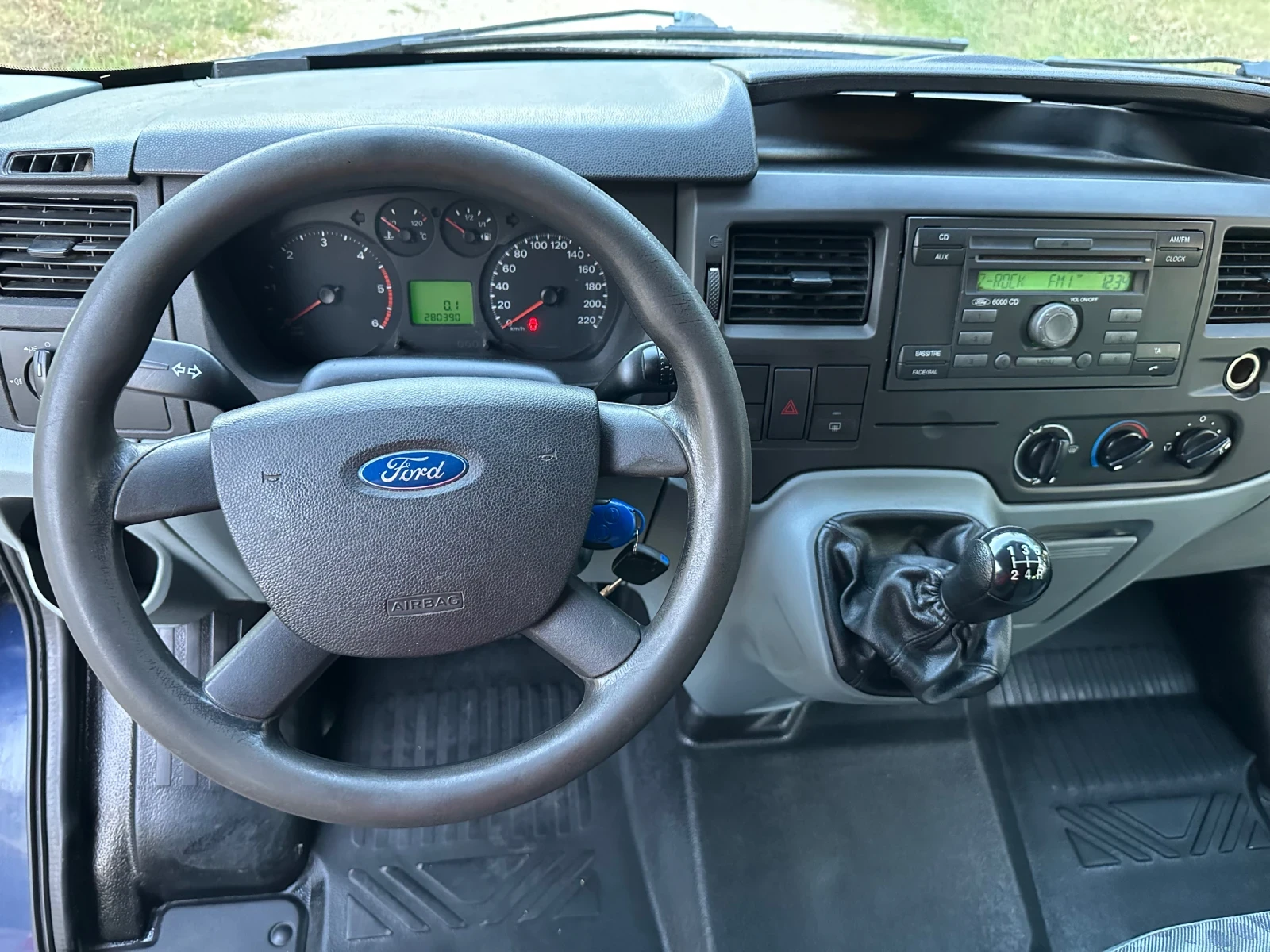 Ford Transit 2.2 8+ 1 Климатик - изображение 10