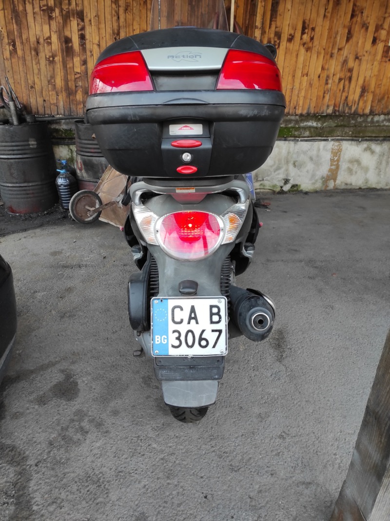 Aprilia Scarabeo 250 ie, снимка 8 - Мотоциклети и мототехника - 46346181