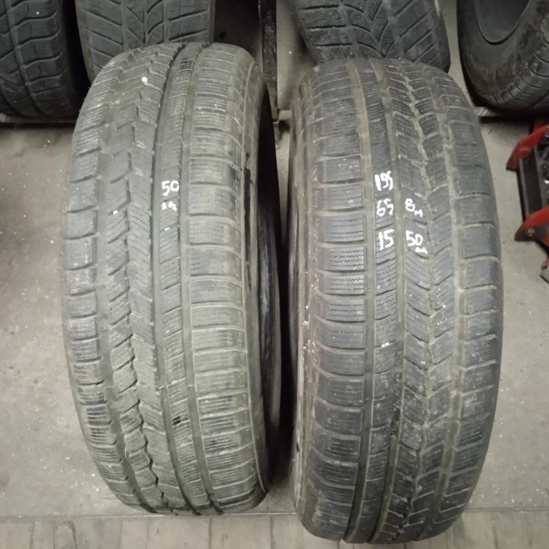 Гуми Зимни 195/65R15, снимка 1 - Гуми и джанти - 35057444