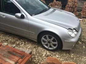 Mercedes-Benz C 220 комби фейс,ксенон,теглич,, снимка 4