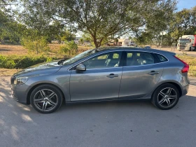 Volvo V40 2.0 D4 190hp KEYLESS Стъклен покрив - 14999 лв. - 52915844 2