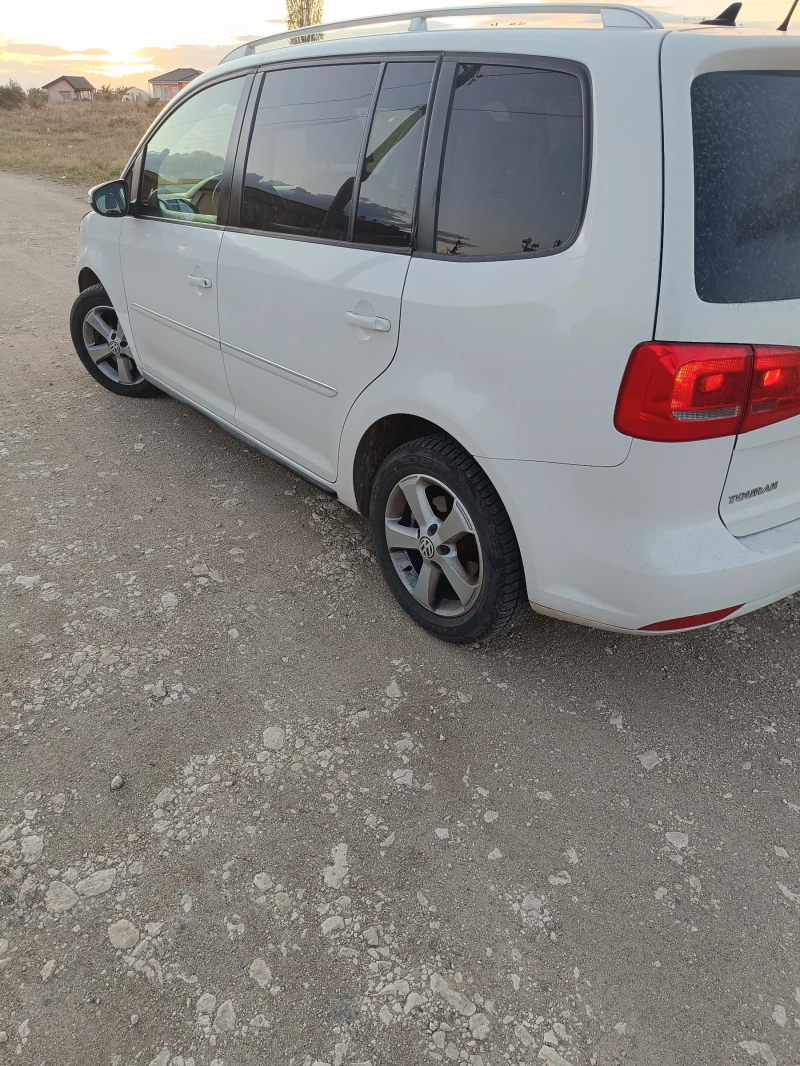 VW Touran, снимка 7 - Автомобили и джипове - 47525508