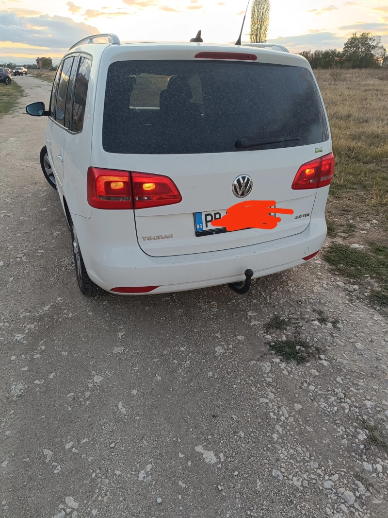 VW Touran, снимка 8 - Автомобили и джипове - 47525508