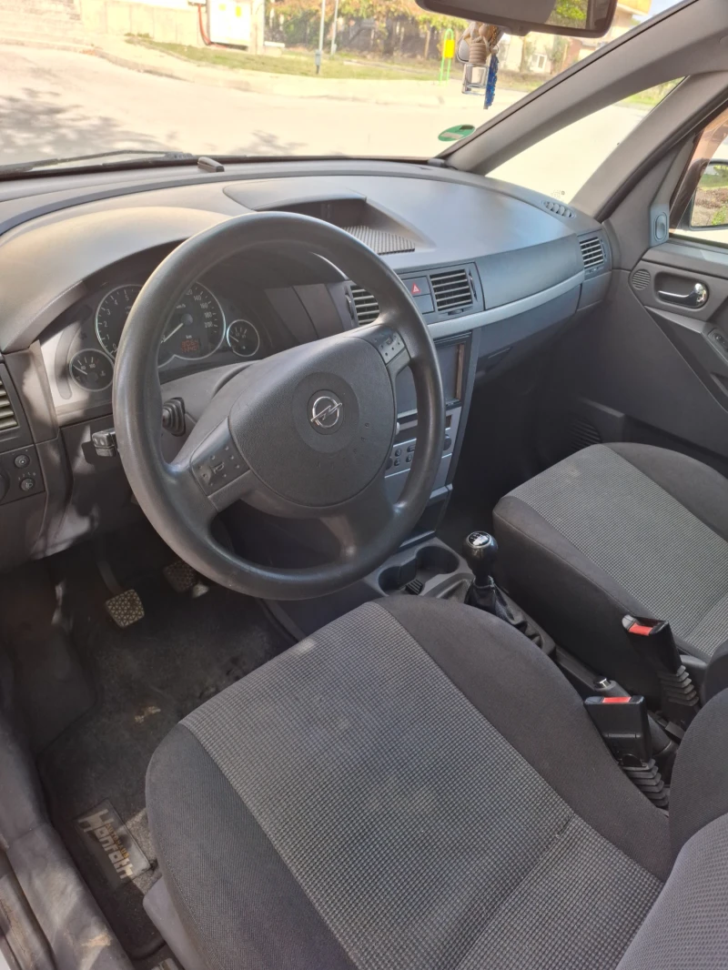 Opel Meriva, снимка 4 - Автомобили и джипове - 48157246