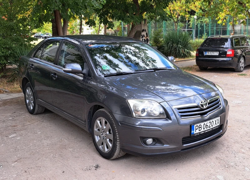 Toyota Avensis 1.8 Facelift, снимка 9 - Автомобили и джипове - 48640696