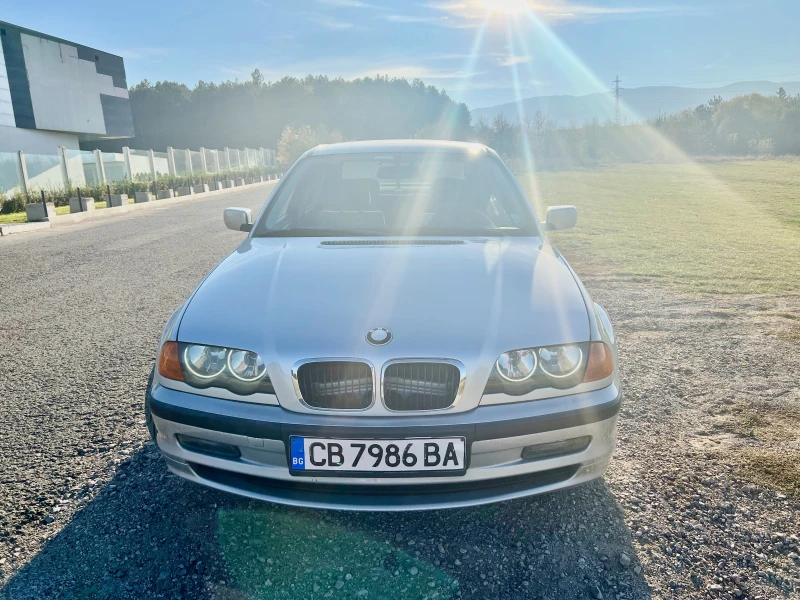 BMW 318, снимка 7 - Автомобили и джипове - 49258536