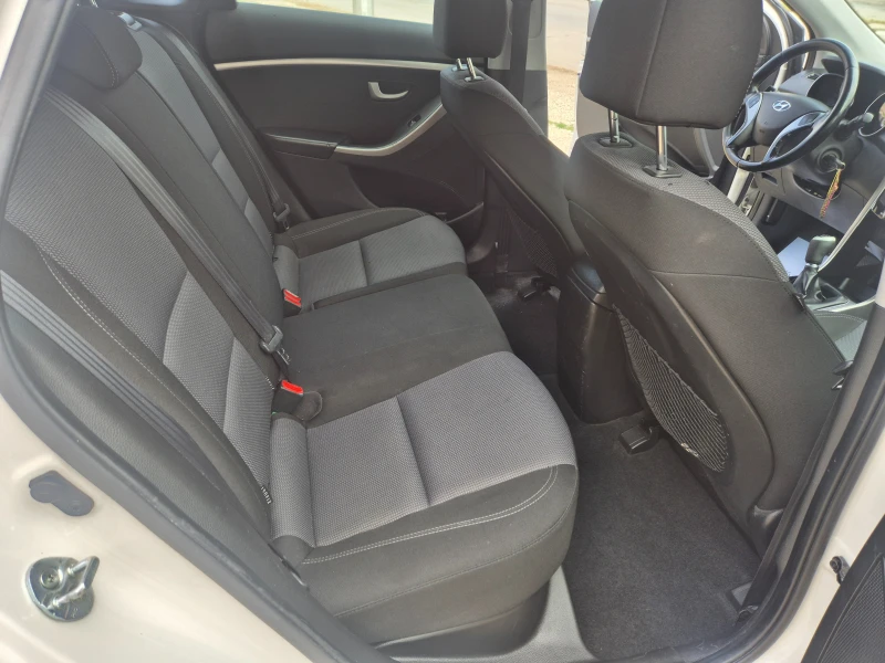 Hyundai I30 1.4i GAS, снимка 12 - Автомобили и джипове - 51191850