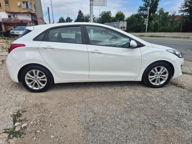 Hyundai I30 1.4i GAS, снимка 8 - Автомобили и джипове - 51191850