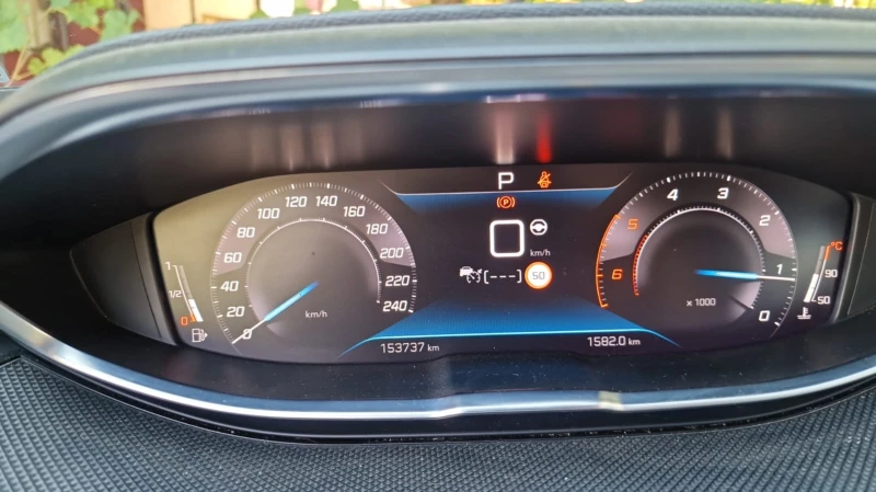 Peugeot 5008 1.5GT BlueHDi 131 S&S EAT8, снимка 11 - Автомобили и джипове - 51538977