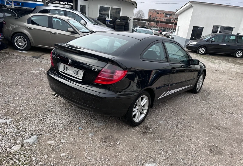 Mercedes-Benz C 220 2.2CDI - РЕАЛНИ КИЛОМЕТРИ, снимка 5 - Автомобили и джипове - 52494005