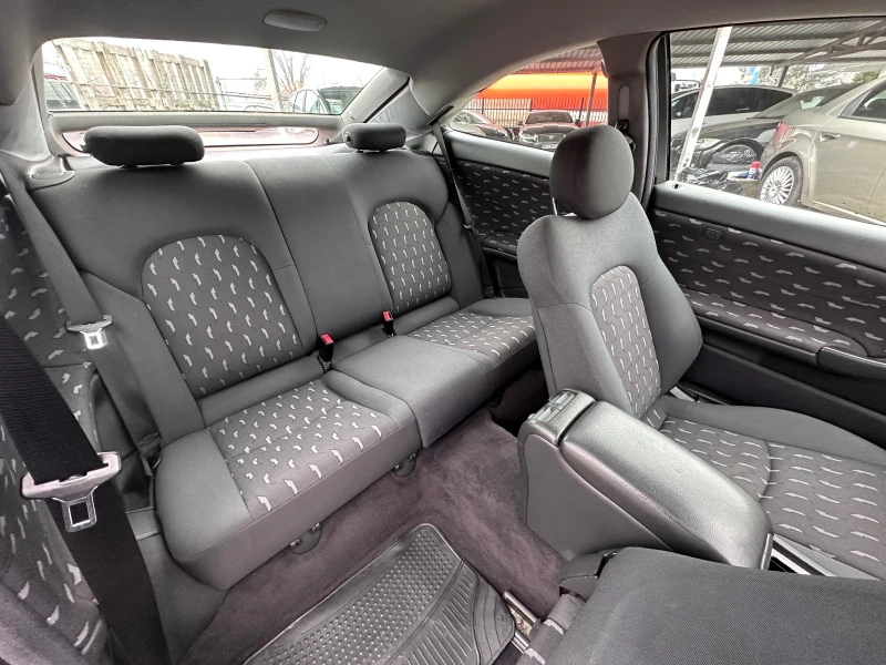 Mercedes-Benz C 220 2.2CDI - РЕАЛНИ КИЛОМЕТРИ, снимка 13 - Автомобили и джипове - 52494005