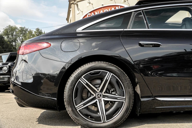 Mercedes-Benz EQS 450 4MATIC * CARFAX* * АвтоКредит* (ЦЕНА ДО БГ), снимка 3 - Автомобили и джипове - 52563922