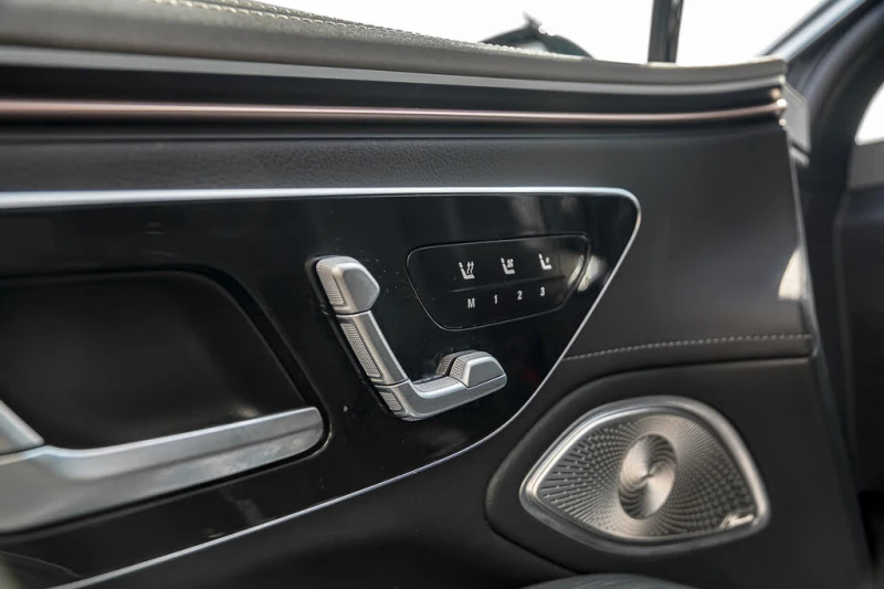 Mercedes-Benz EQS 450 4MATIC * CARFAX* * АвтоКредит* (ЦЕНА ДО БГ), снимка 16 - Автомобили и джипове - 52563922