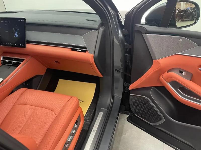 BYD Tang L 2025 Model EV 492 km, снимка 8 - Автомобили и джипове - 52713821