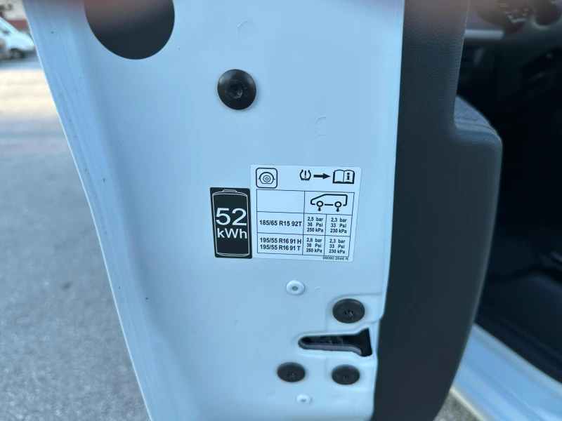 Renault Zoe R110 , 52kWh , 5000km , гаранция батерия, снимка 15 - Автомобили и джипове - 52788417