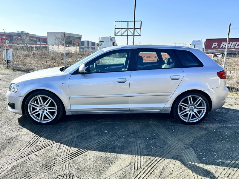 Audi A3 1.6TDI* S-Line, снимка 2 - Автомобили и джипове - 53185441