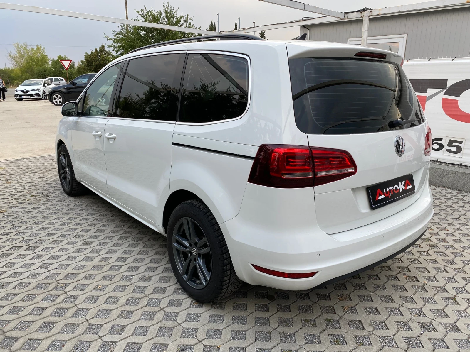 VW Sharan 2.0TDI-150кс= DSG= DISTRONIC= LED= NAVI= КАМЕРА - изображение 5