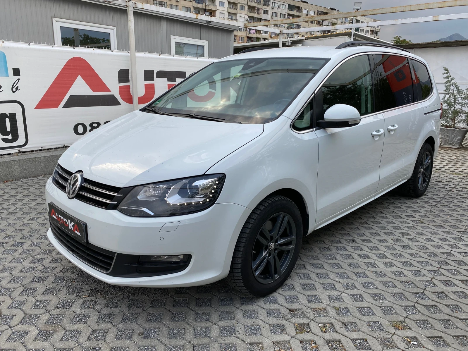 VW Sharan 2.0TDI-150кс= DSG= DISTRONIC= LED= NAVI= КАМЕРА - изображение 6