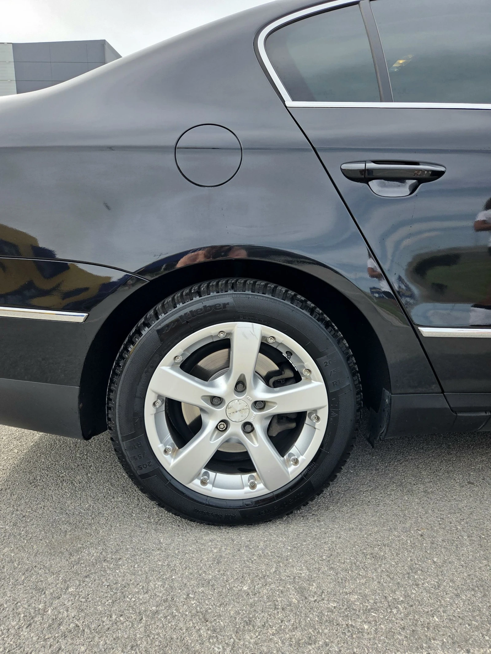 VW Passat 2.0 TDI Automatic  - изображение 8