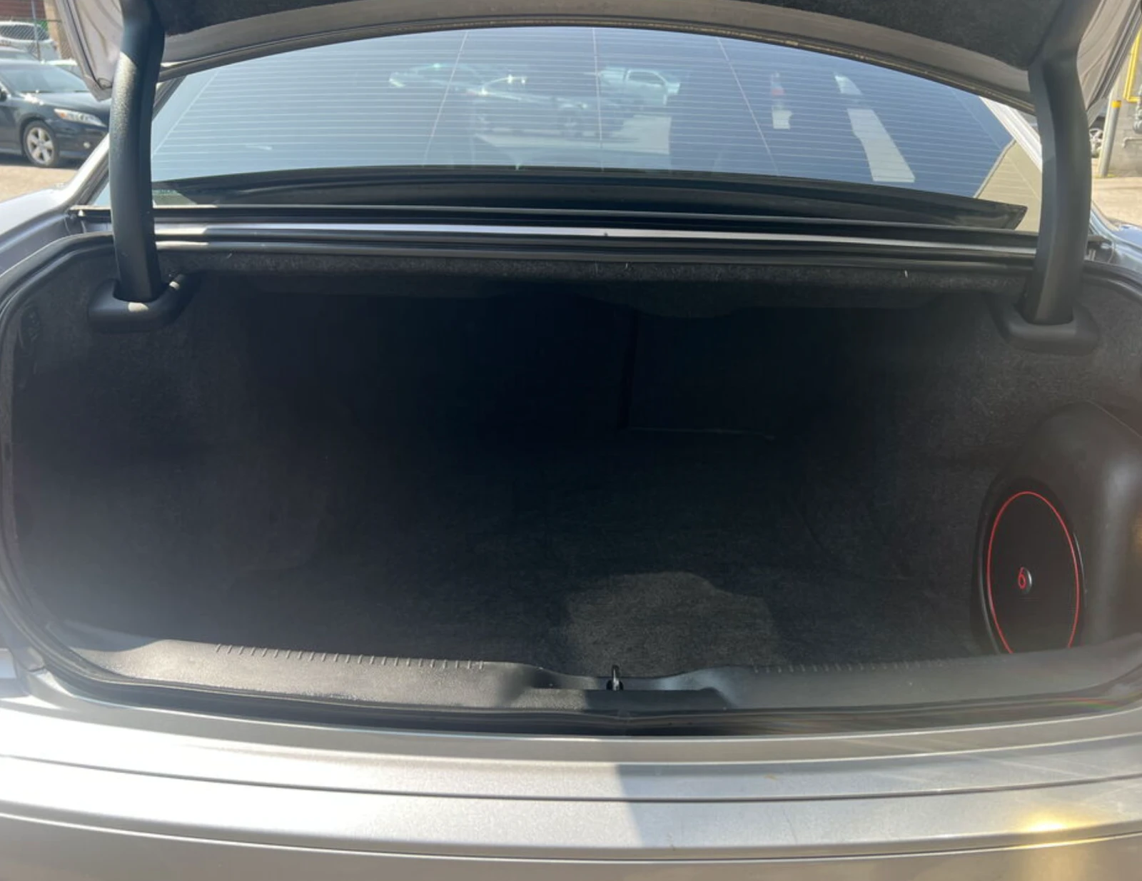 Chrysler 300c 300s / Beats sound system | Mobile.bg   5