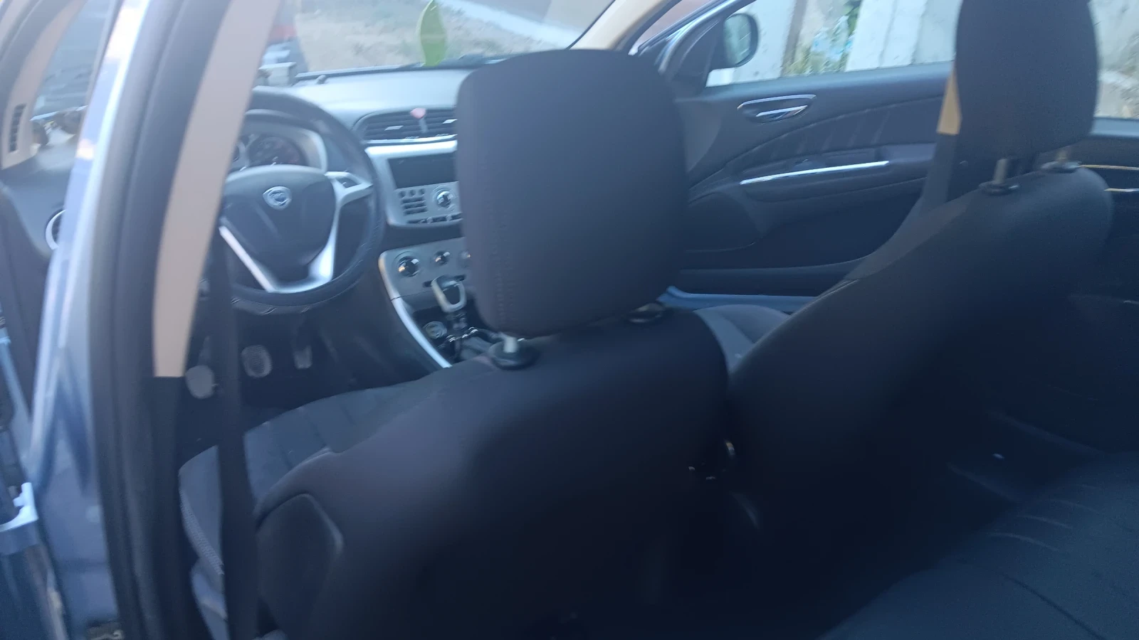Lancia Delta, снимка 2 - Автомобили и джипове - 56367438