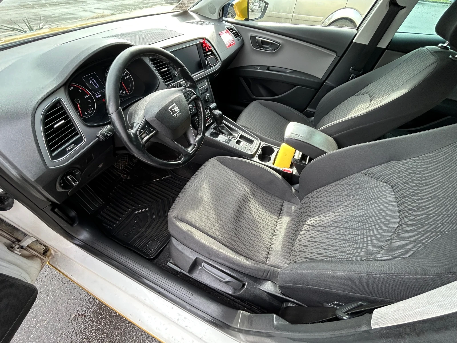 Seat Leon 1.5 TGI//DSG - изображение 5