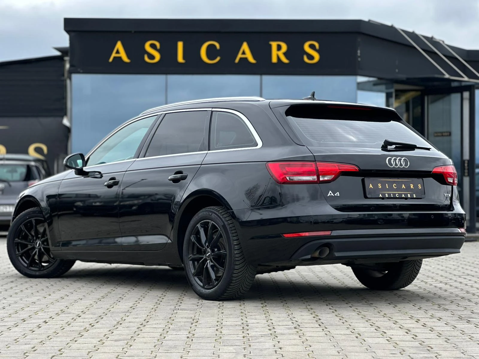 Audi A4 / 35 TDI / BUSINESS / TOP /, снимка 3 - Автомобили и джипове - 54032517