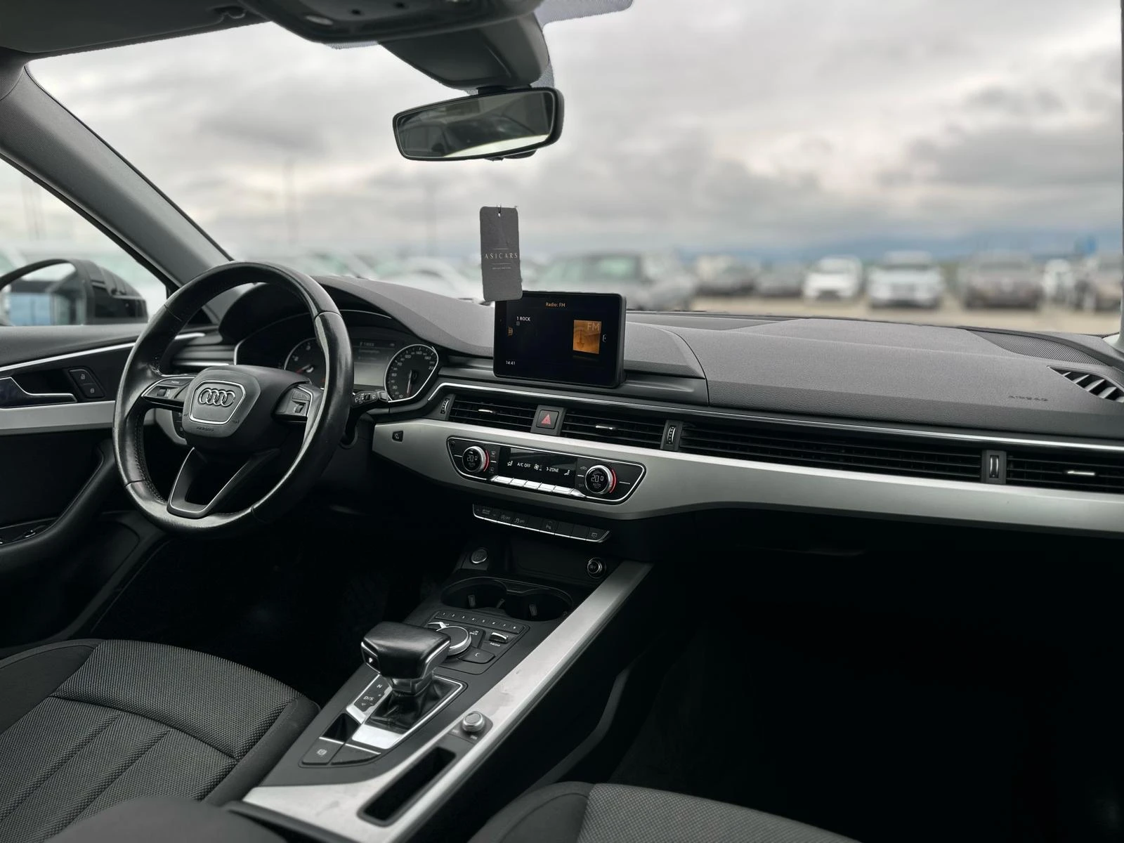 Audi A4 / 35 TDI / BUSINESS / TOP /, снимка 12 - Автомобили и джипове - 54032517