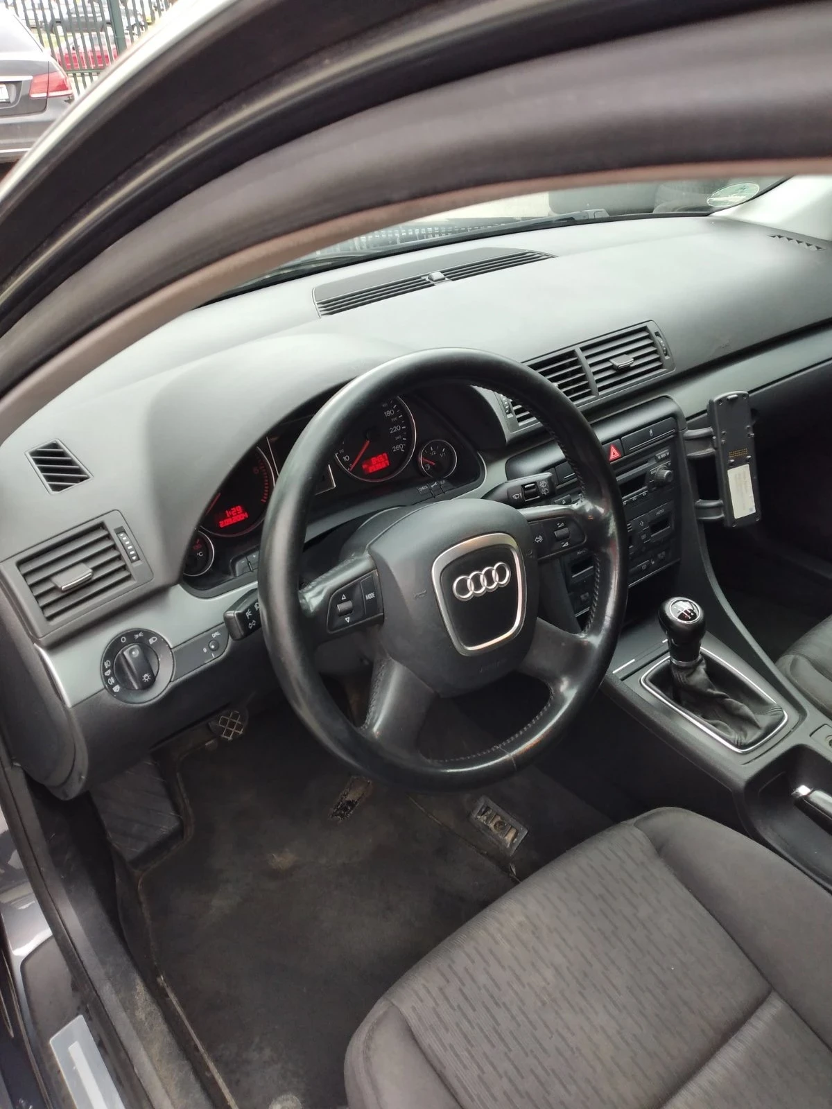 Audi A4 1.9 tdi Avant , снимка 10 - Автомобили и джипове - 54257312