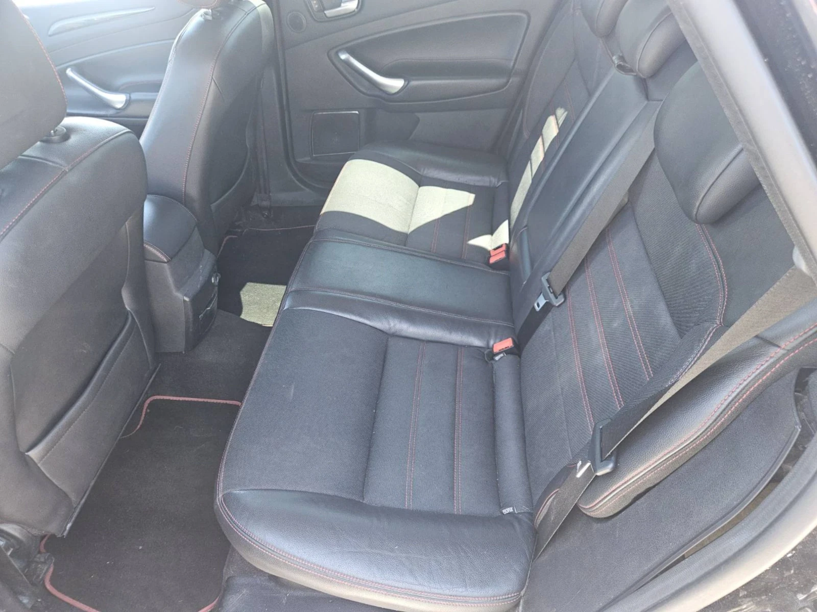 Ford Focus 2.2tdci* klima* , снимка 12 - Автомобили и джипове - 54680203