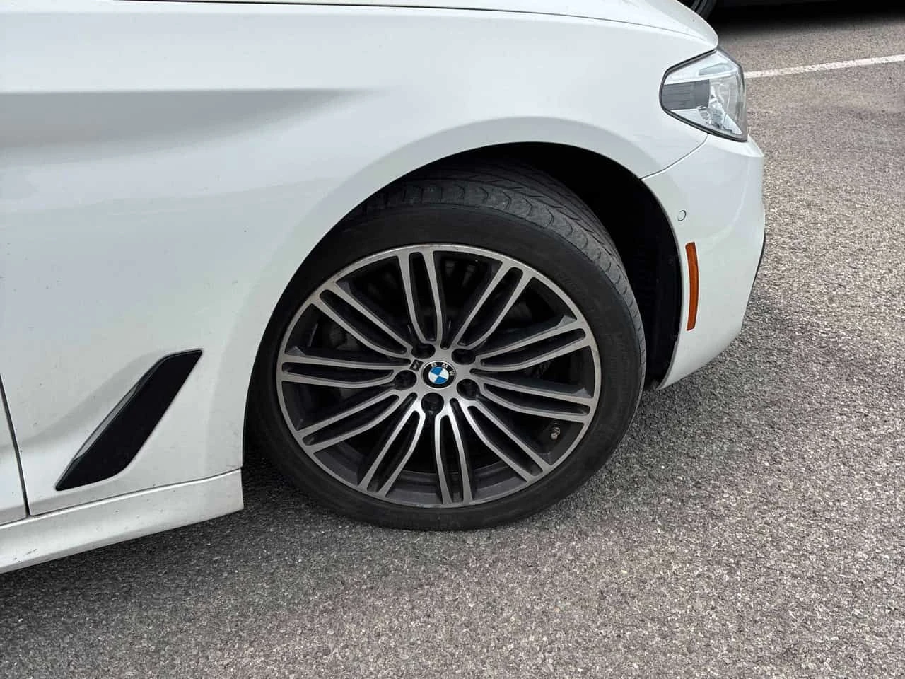 BMW 530 i xDrive/ПОДГРЕВИ/ШИБИДАХ/АВТОФИНАНСИРАНЕ, снимка 6 - Автомобили и джипове - 54795809
