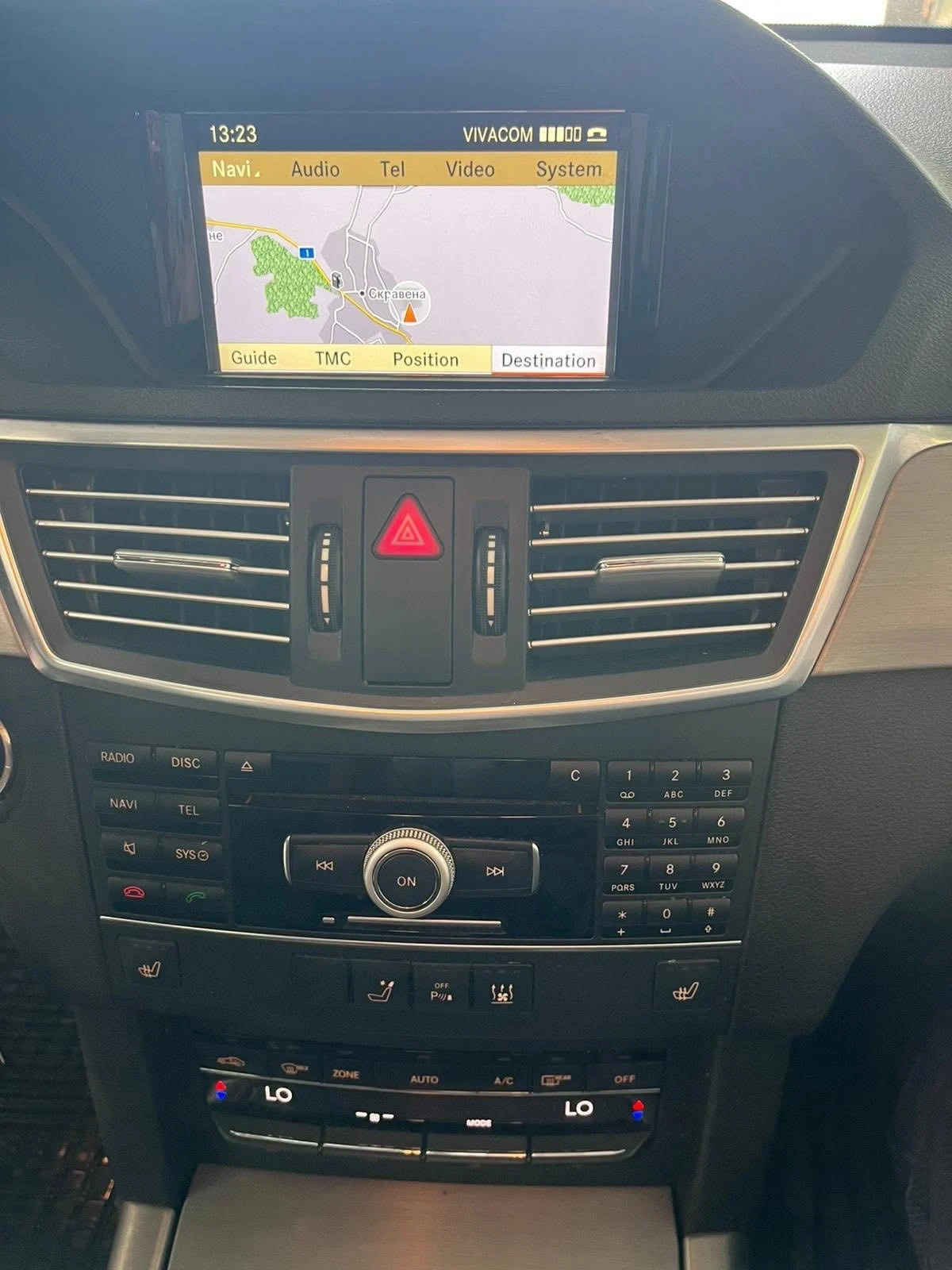 Mercedes-Benz E 350 4 matic, снимка 11 - Автомобили и джипове - 55145565