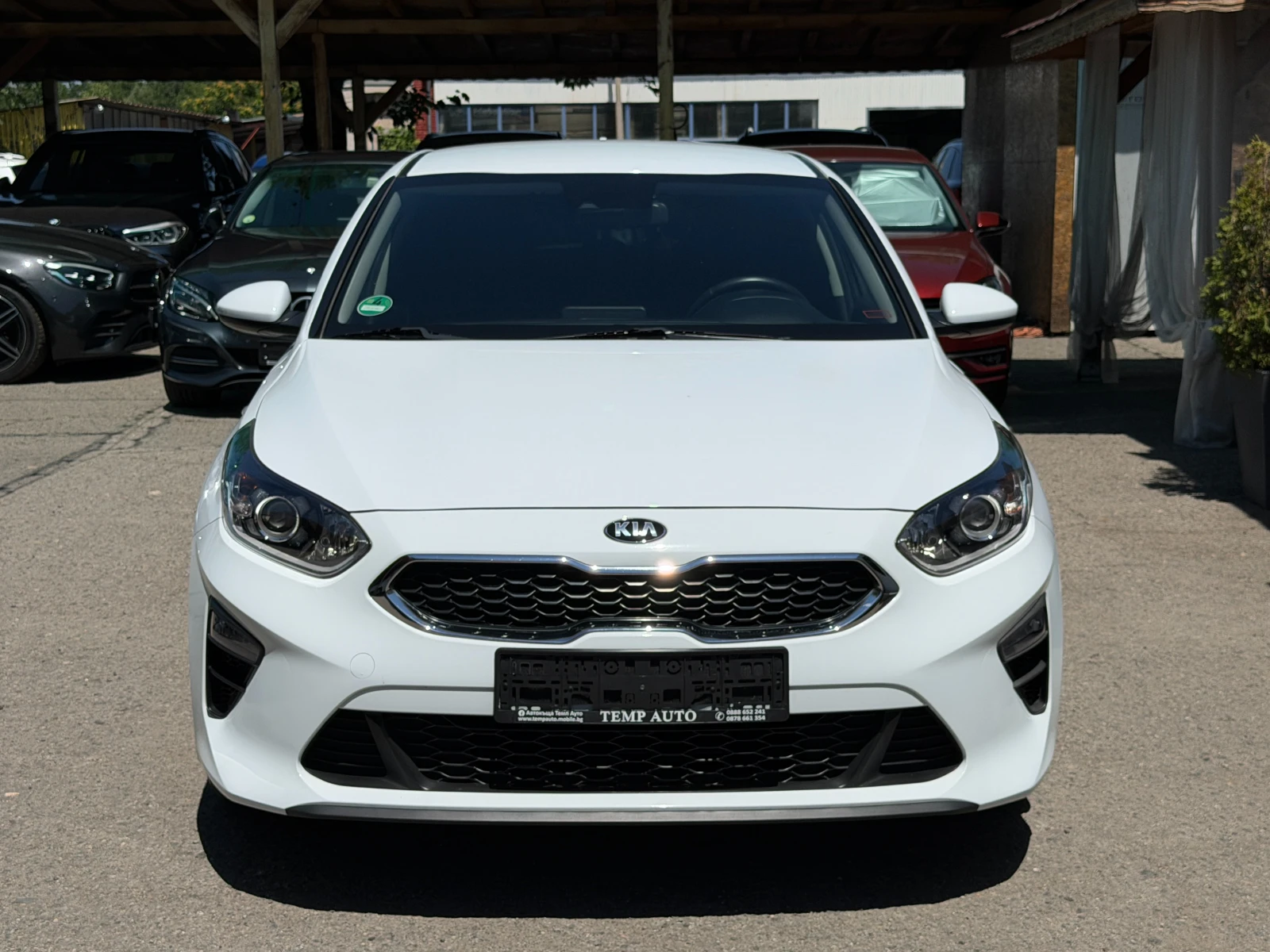 Kia Ceed 1.4i* 100�.�.* � ����� �������� ������� | Mobile.bg � ����������� 2