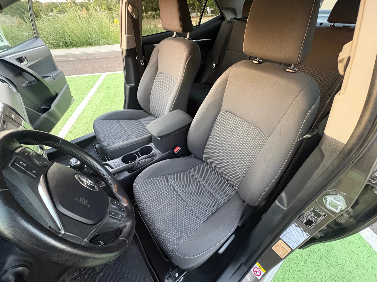 Toyota Corolla, снимка 7 - Автомобили и джипове - 55571905
