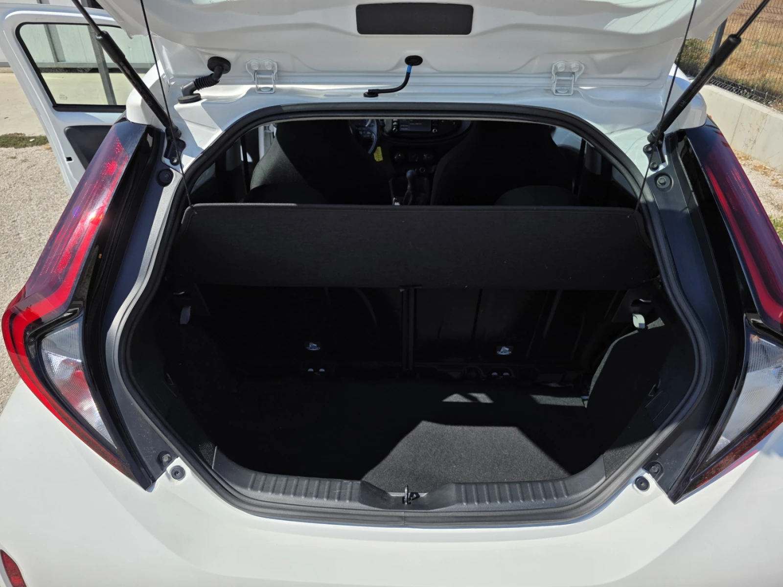 Toyota Aygo X, снимка 17 - Автомобили и джипове - 55750994